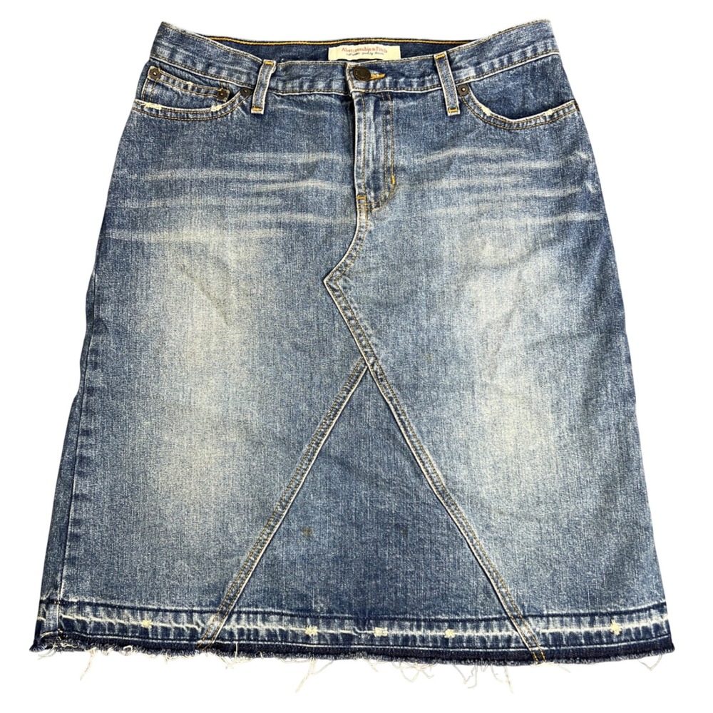 Vintage Y2K Abercrombie & Fitch Denim Skirt Medium Wash V-Seam Frayed Hem USA 2